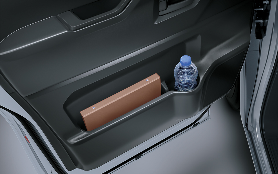 Toyota Hiace Features