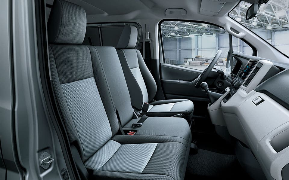 seat hiace 2019
