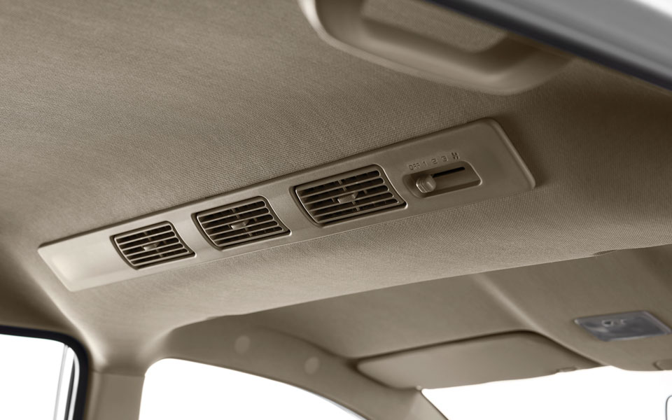 front and rear air conditioning in toyota avanza 2020