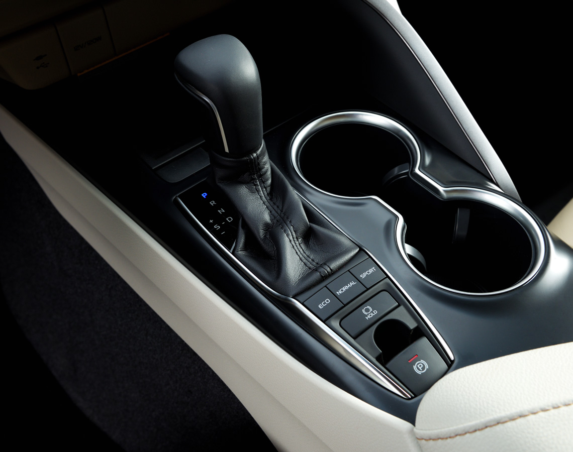Toyota Camry Passenger Performance Features 2018