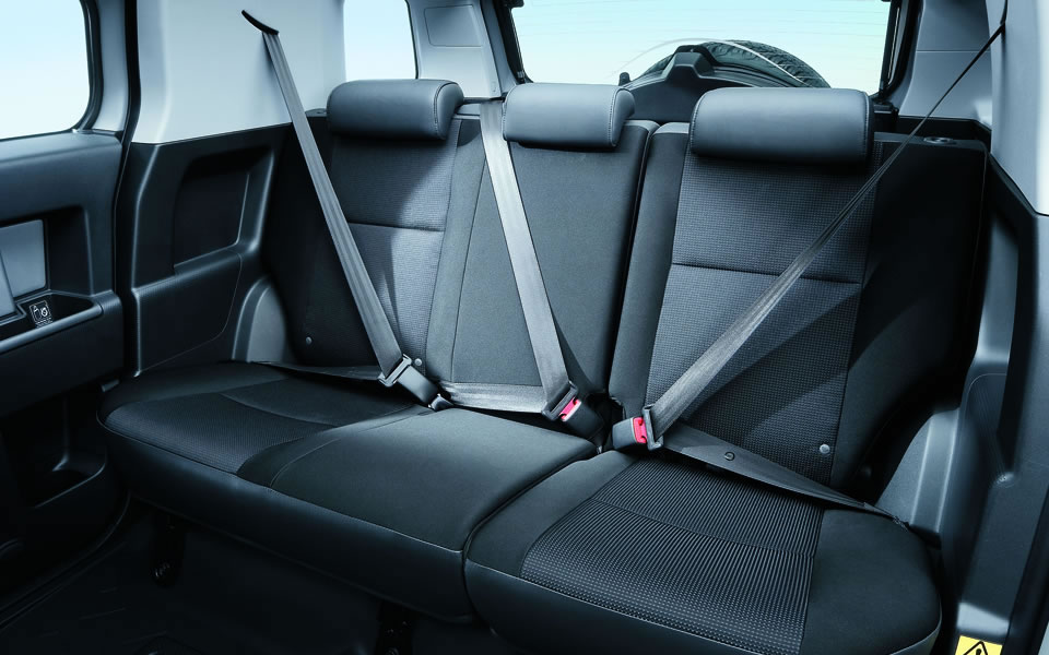 Toyota FJ-Cruiser SUV Interior Rear Features 2018