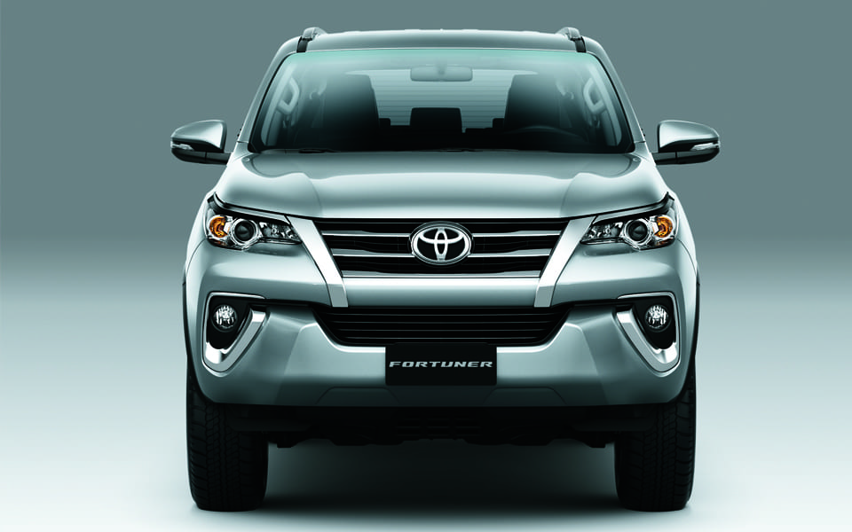 Toyota Fortuner 2018 Front View