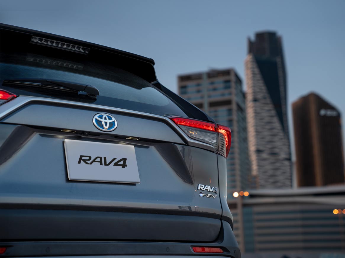 Toyota RAV4 Hev tail lights
